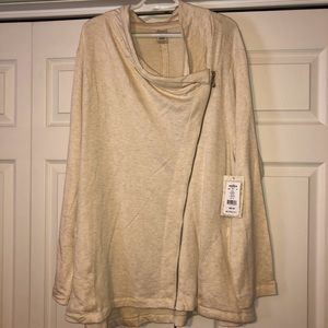 Kohl’s Balance Collection cream diagonal zip cowl neck